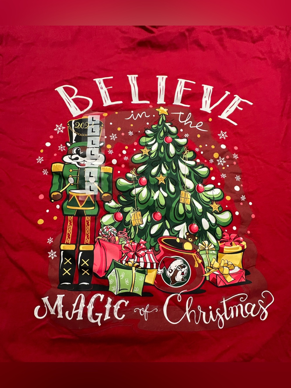 Buc-ee's "Believe In The Magic Of Christmas" Holiday Graphic Tee - Red